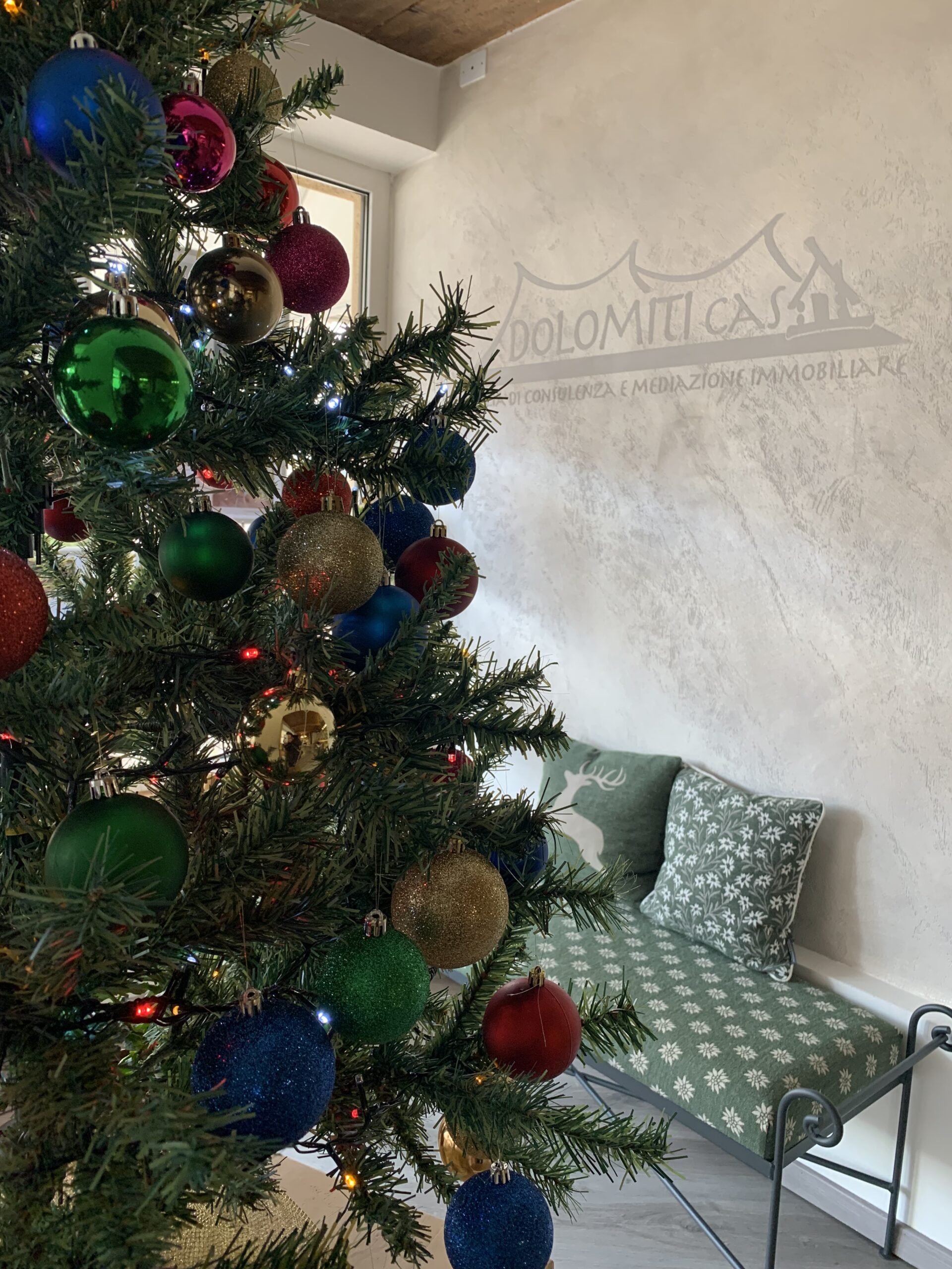 https://dolomiti-casa.it/wp-content/uploads/2024/12/IMG_9074-scaled.jpeg